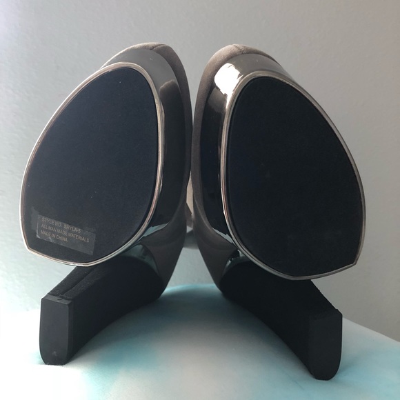 Chunky sexy heels! - Picture 4 of 6